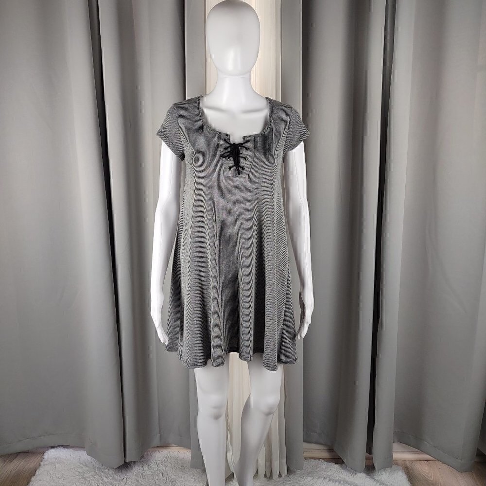 Derek Heart Gray And Black Ribbed Striped Lace Up Swing T-shirt Dress Medium